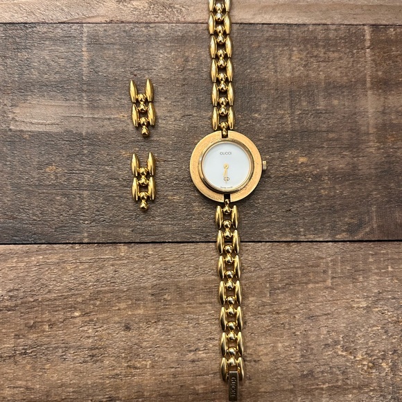 Gucci Bezel Watch Rice Link Band - Gold with Extra Links! 1100-L Model - Picture 2 of 7